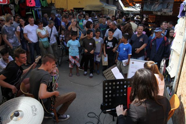 Koncert „Džezva benda” na Buvljaku